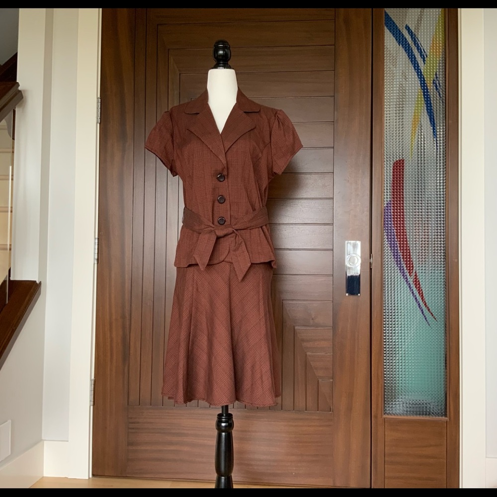 HEAVY RED 1940s style midi length skirt suit, Copper & Black, NWOT Size L